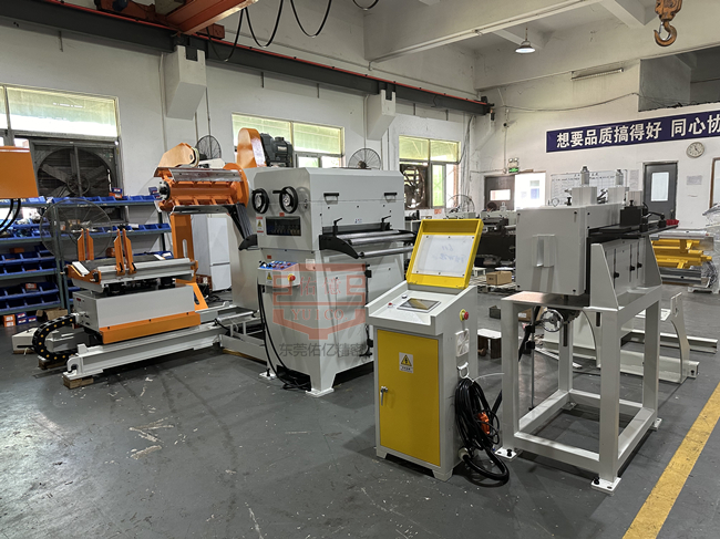 二合一開卷整平送料生產(chǎn)線在鋼制家具沖壓生產(chǎn)中的應(yīng)用與優(yōu)勢